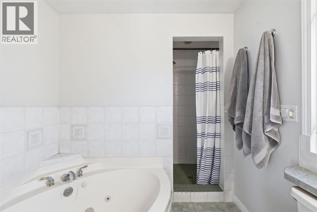 543 Willingdon Boulevard SE photo 30