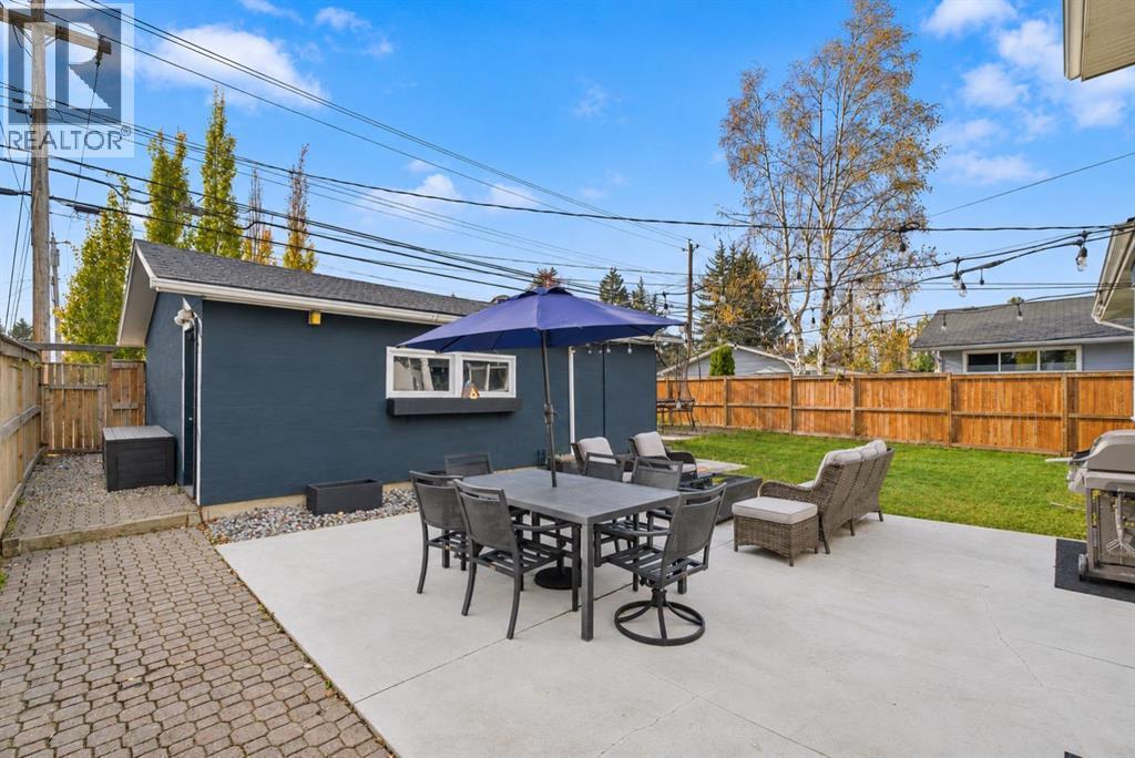 543 Willingdon Boulevard SE photo 35