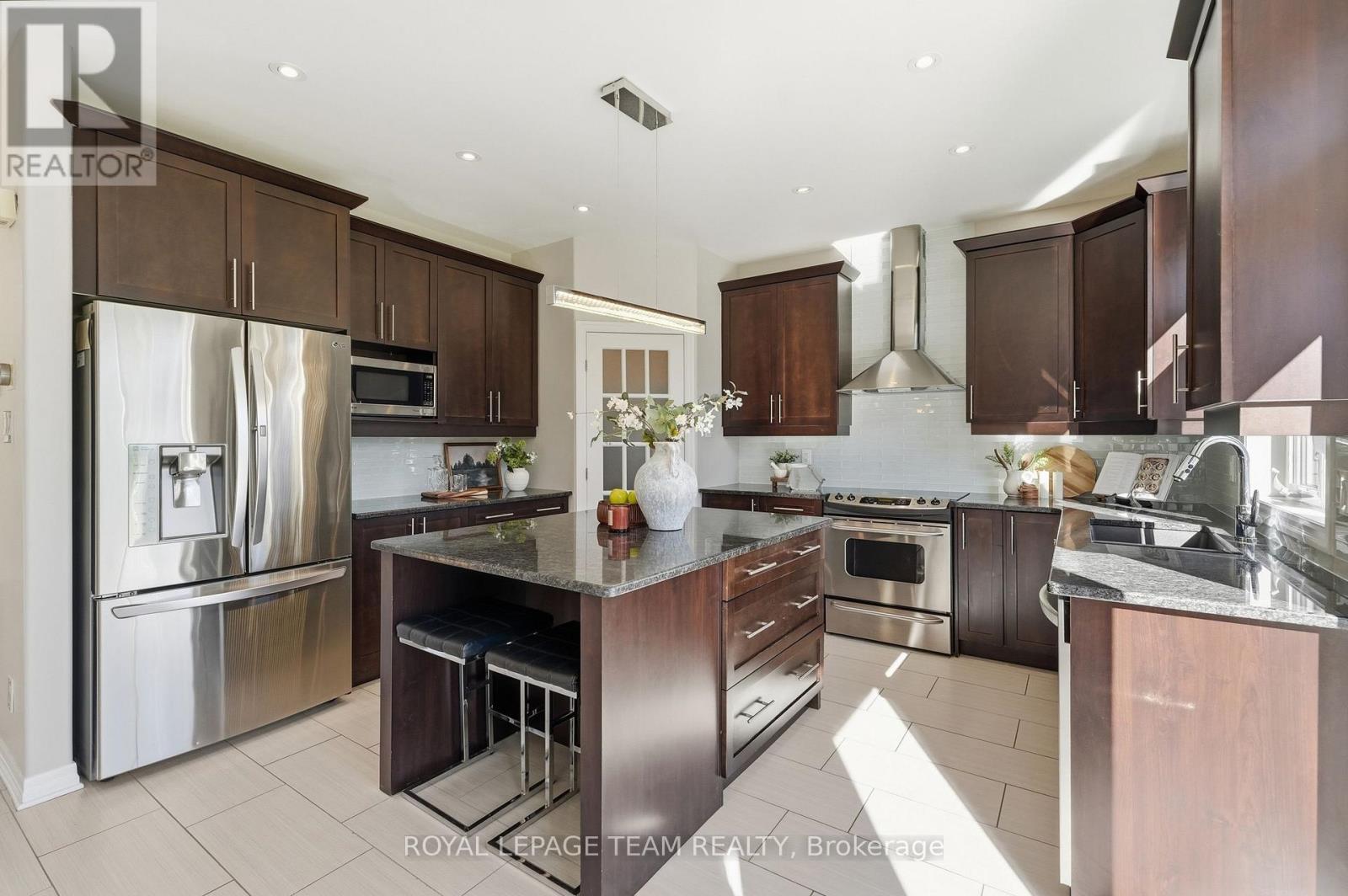 5 Bed, 4 Bath House for Sale in Ottawa – 230 DAVE SMITH CRESCENT, Ottawa – MLS# X14106356 - Image 12