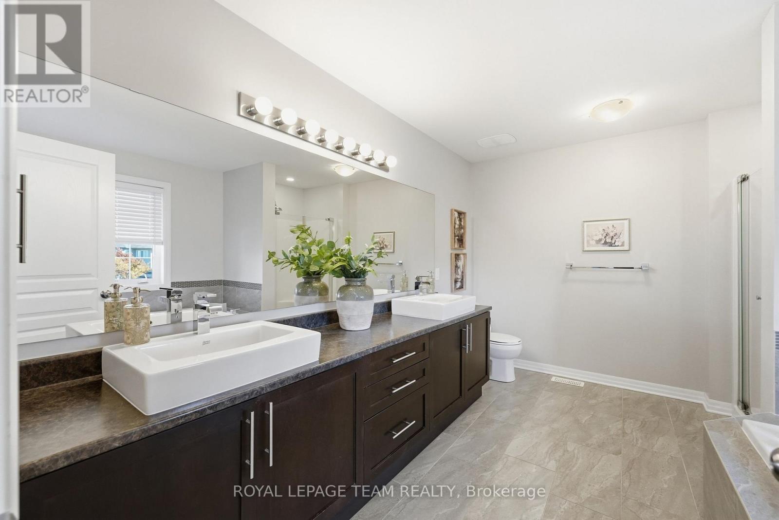 5 Bed, 4 Bath House for Sale in Ottawa – 230 DAVE SMITH CRESCENT, Ottawa – MLS# X14106356 - Image 24