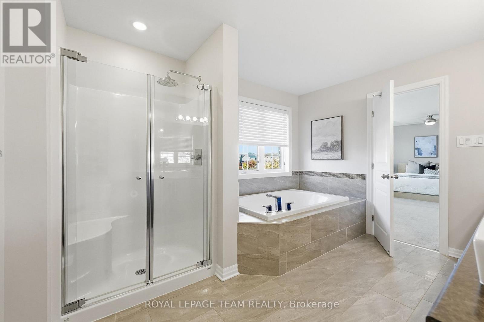 5 Bed, 4 Bath House for Sale in Ottawa – 230 DAVE SMITH CRESCENT, Ottawa – MLS# X14106356 - Image 25