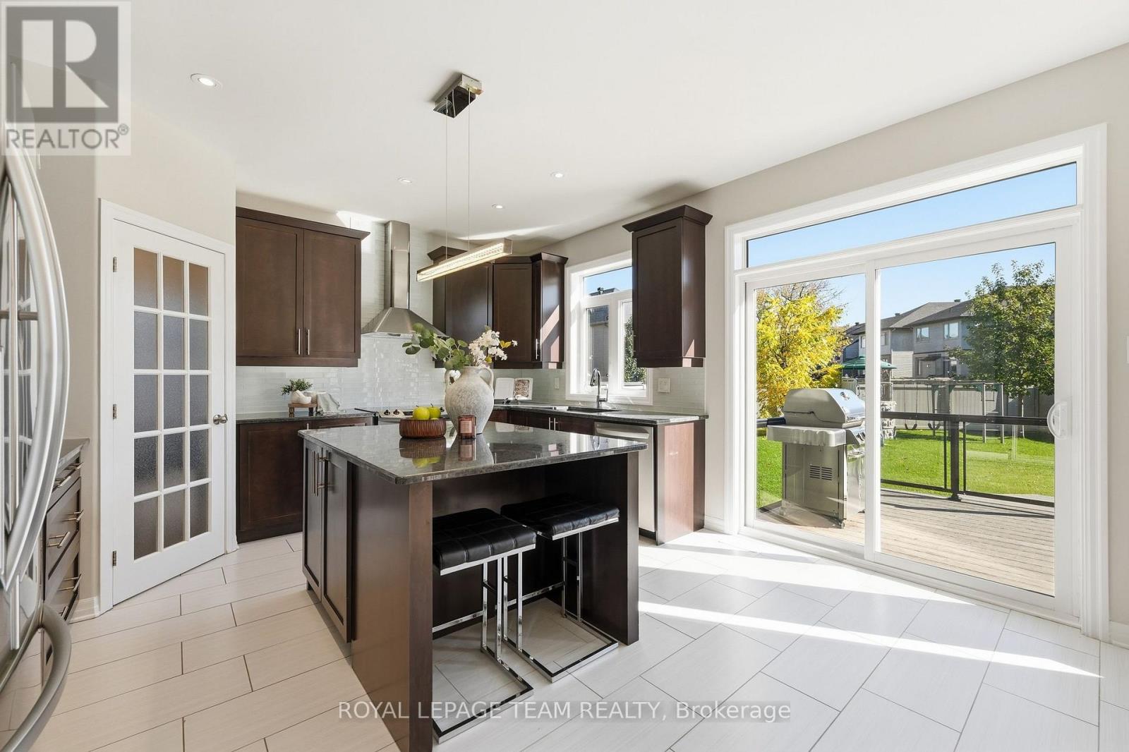 5 Bed, 4 Bath House for Sale in Ottawa – 230 DAVE SMITH CRESCENT, Ottawa – MLS# X14106356 - Image 9