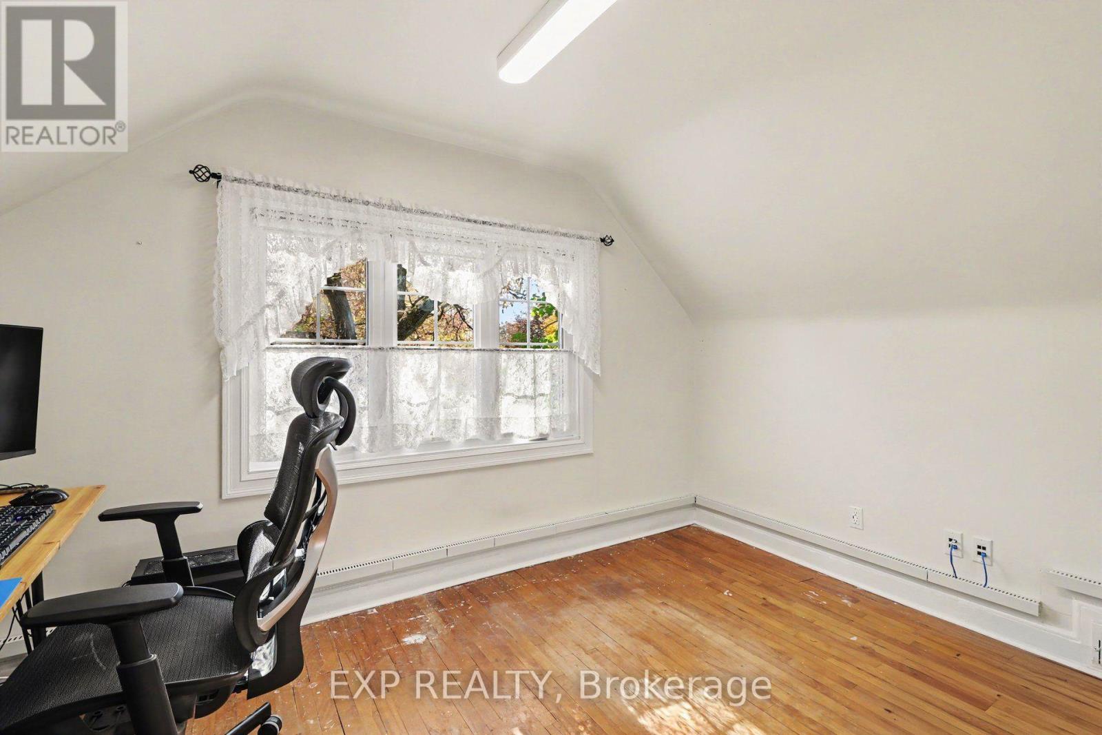2 Bed, 1 Bath House for Sale in Ottawa – 377 ALLEN BOULEVARD, Ottawa – MLS# X14106438 - Image 23