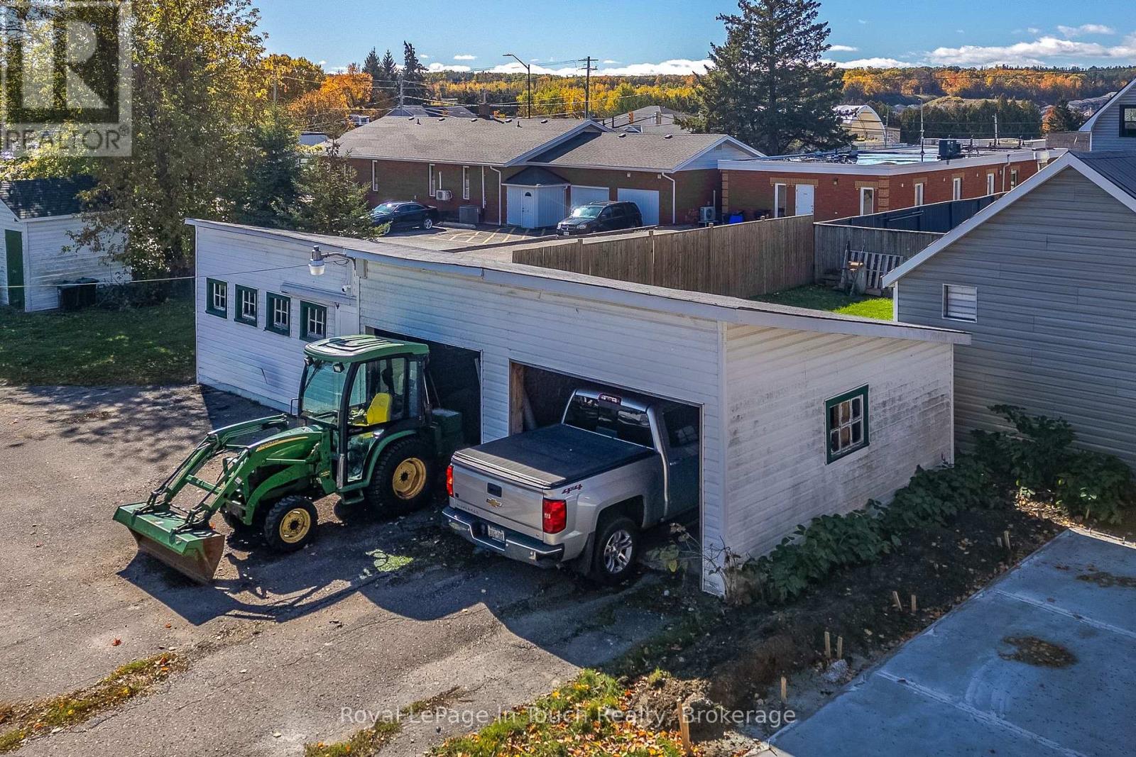 32 Maria Street, Penetanguishene photo 18