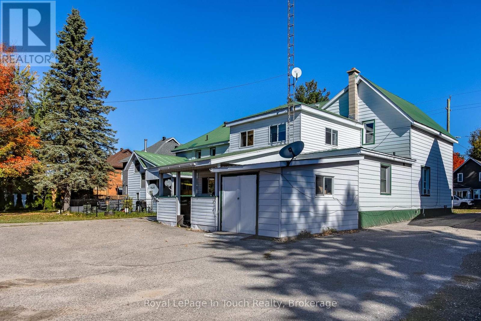 32 Maria Street, Penetanguishene photo 3