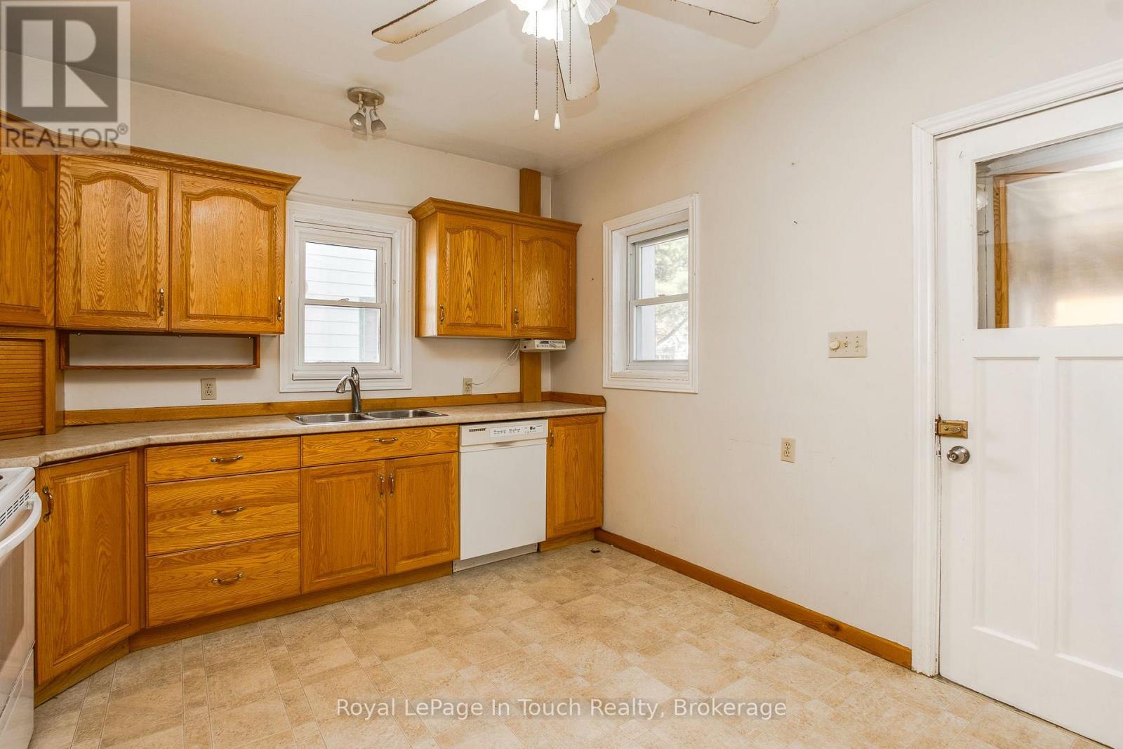 32 Maria Street, Penetanguishene photo 7