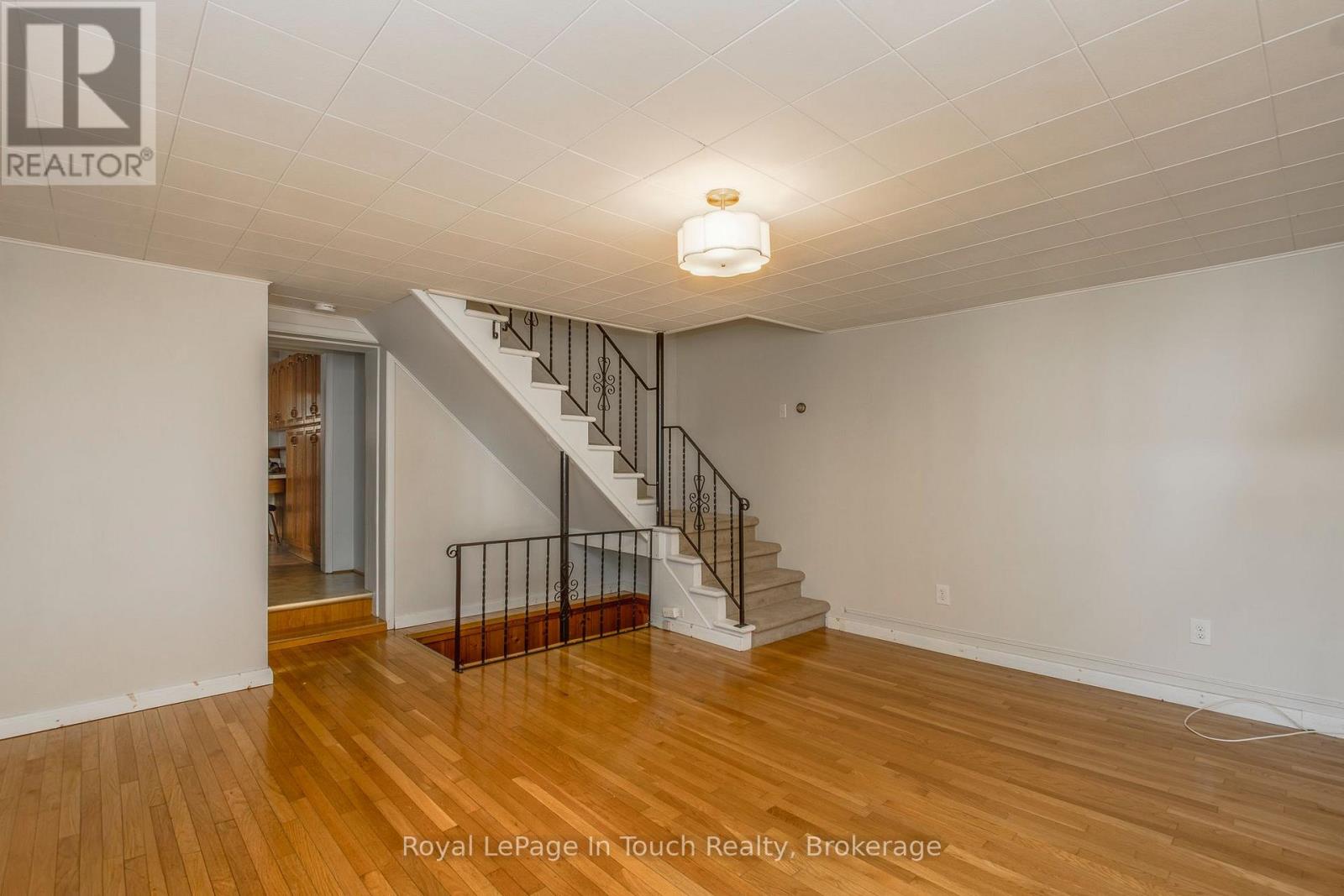 32 Maria Street, Penetanguishene photo 9