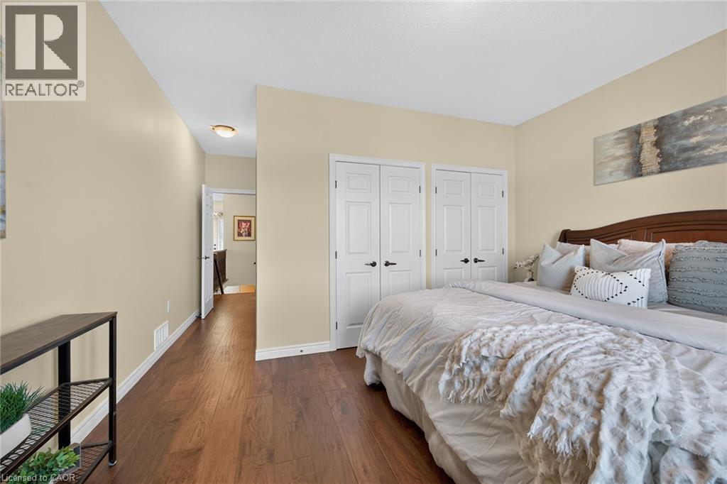 5 HILLGARTNER Lane - 22