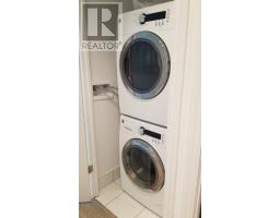 1005 - 608 Richmond Street W, Toronto, ON M5V1Y9 Photo 10