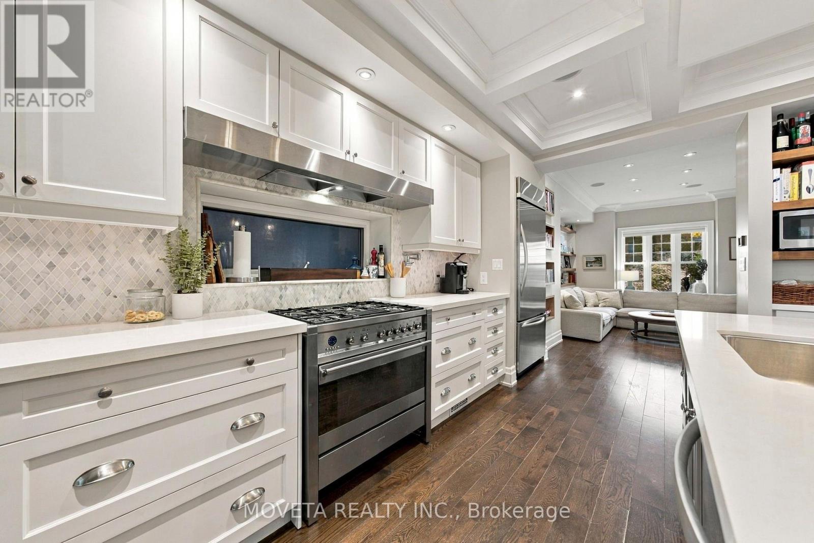 263 Glenholme Avenue, Toronto, ON photo 9