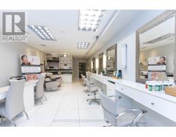 390 Bloor Street W, Toronto, ON M5S1X4 Photo 9