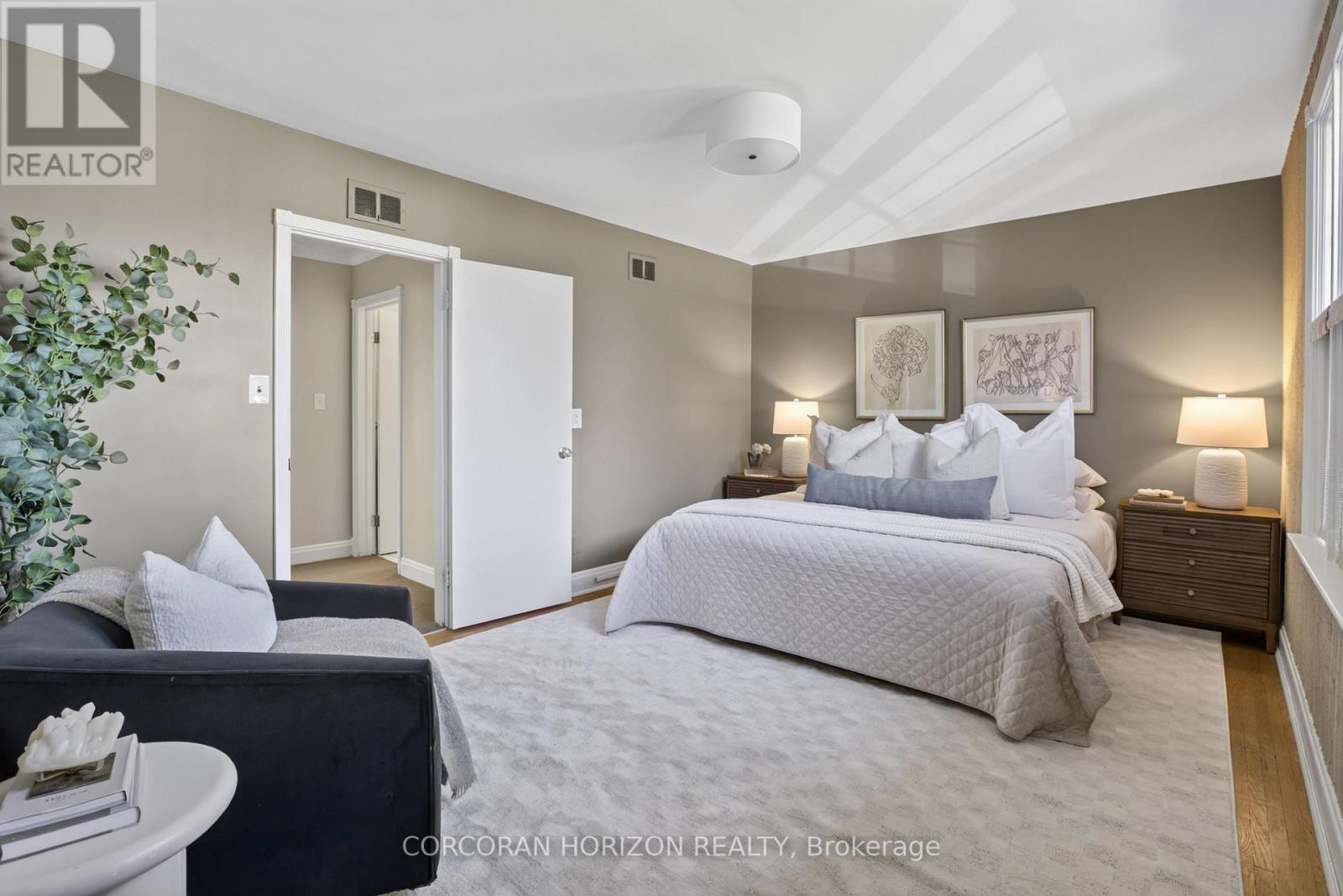27 Armour Boulevard, Toronto, ON photo 23