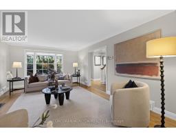 27 Armour Boulevard, Toronto, ON M5M3B9 Photo 13