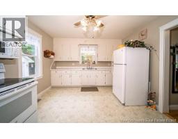 141 Claremont Drive, photo 6