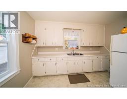141 Claremont Drive, photo 5