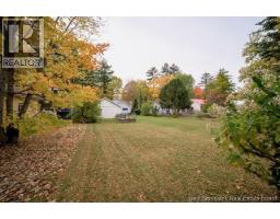 141 Claremont Drive, photo 23
