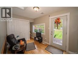 141 Claremont Drive, photo 3