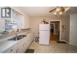 141 Claremont Drive, photo 8