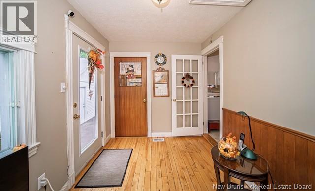 141 Claremont Drive photo 2