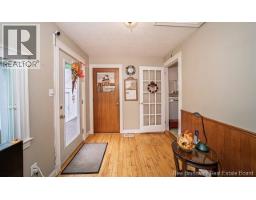 141 Claremont Drive, photo 2
