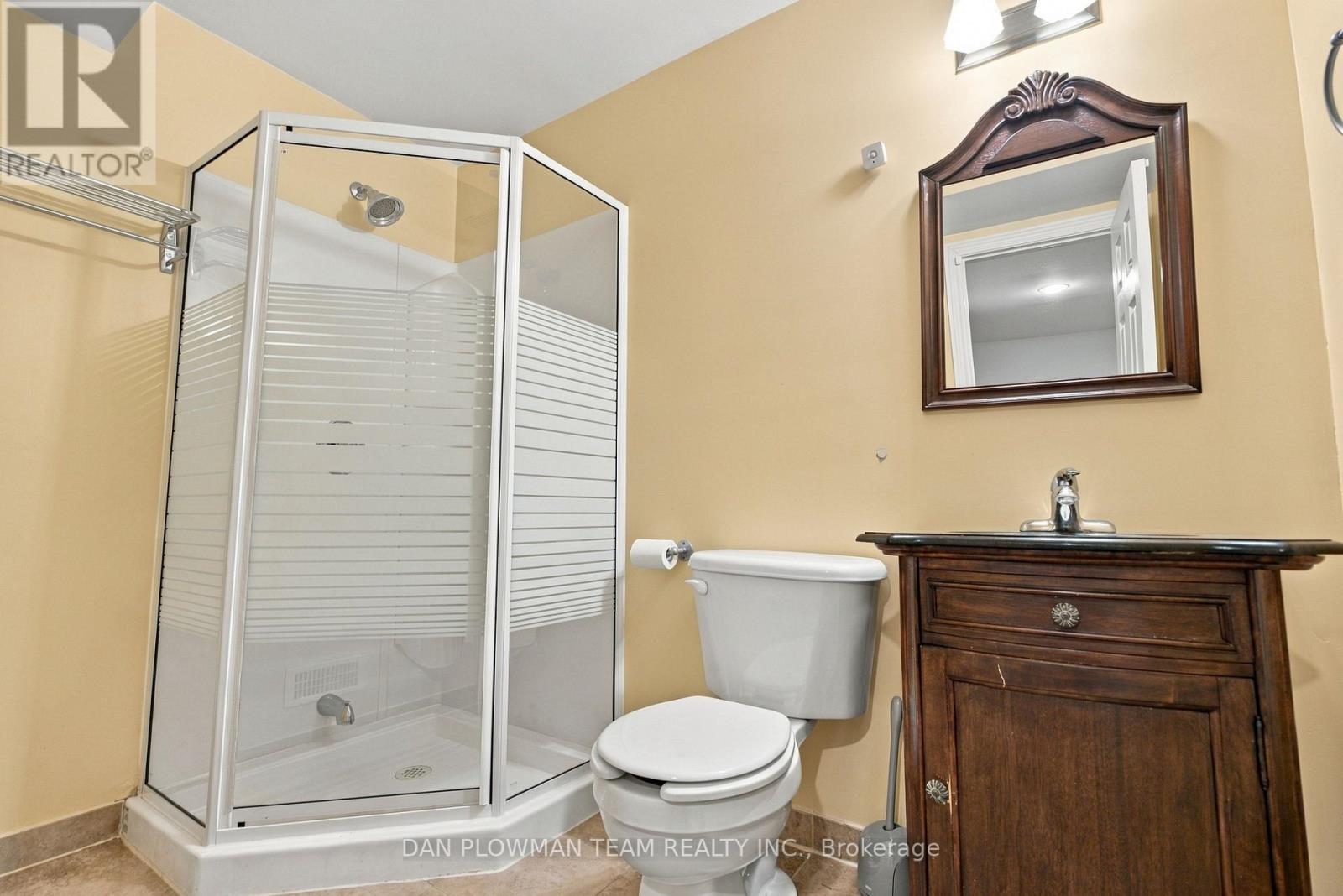 980 Langford Street, Oshawa, ON photo 37