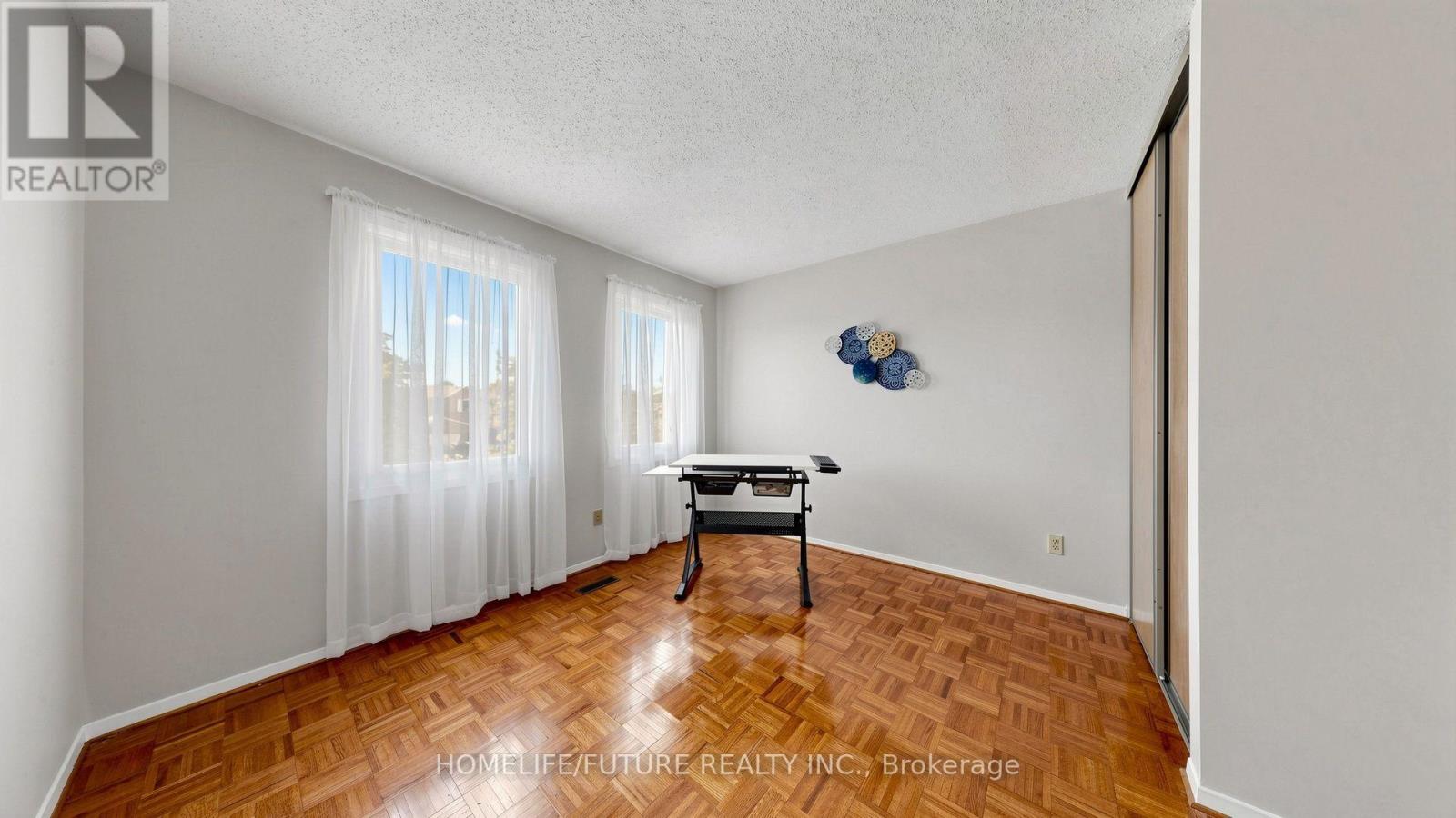 679 Foxwood Trail, Pickering, ON photo 22