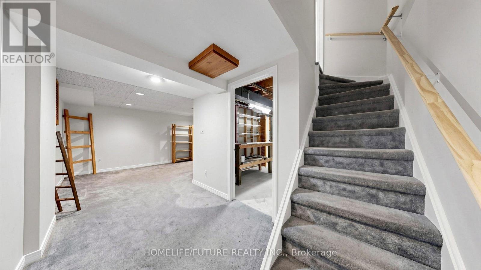 679 Foxwood Trail, Pickering, ON photo 28