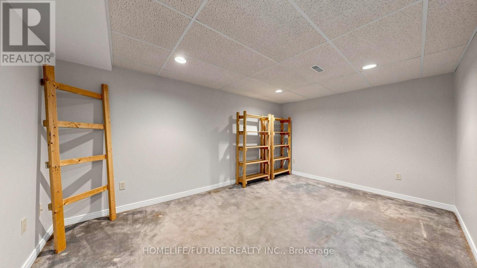 679 Foxwood Trail, Pickering, ON photo 29