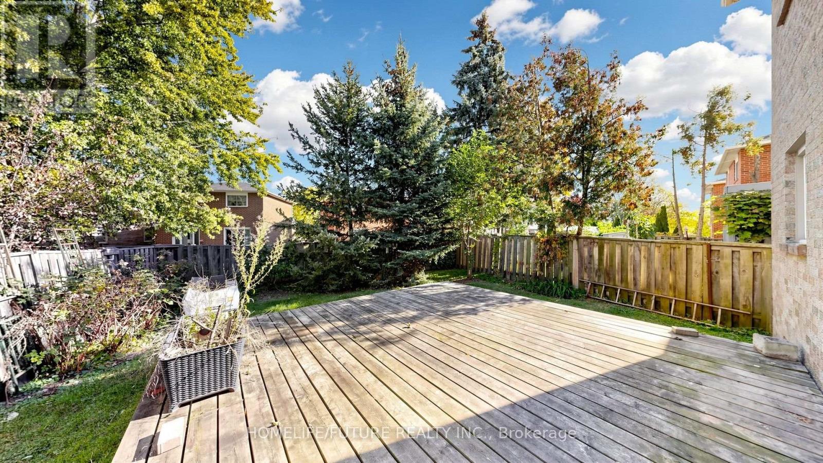 679 Foxwood Trail, Pickering, ON photo 36