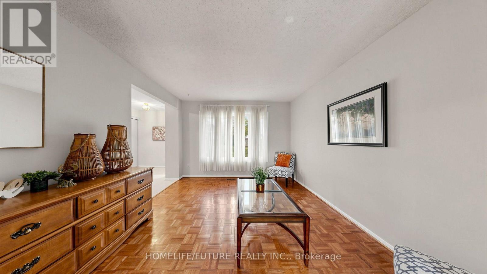 679 Foxwood Trail, Pickering, ON photo 6