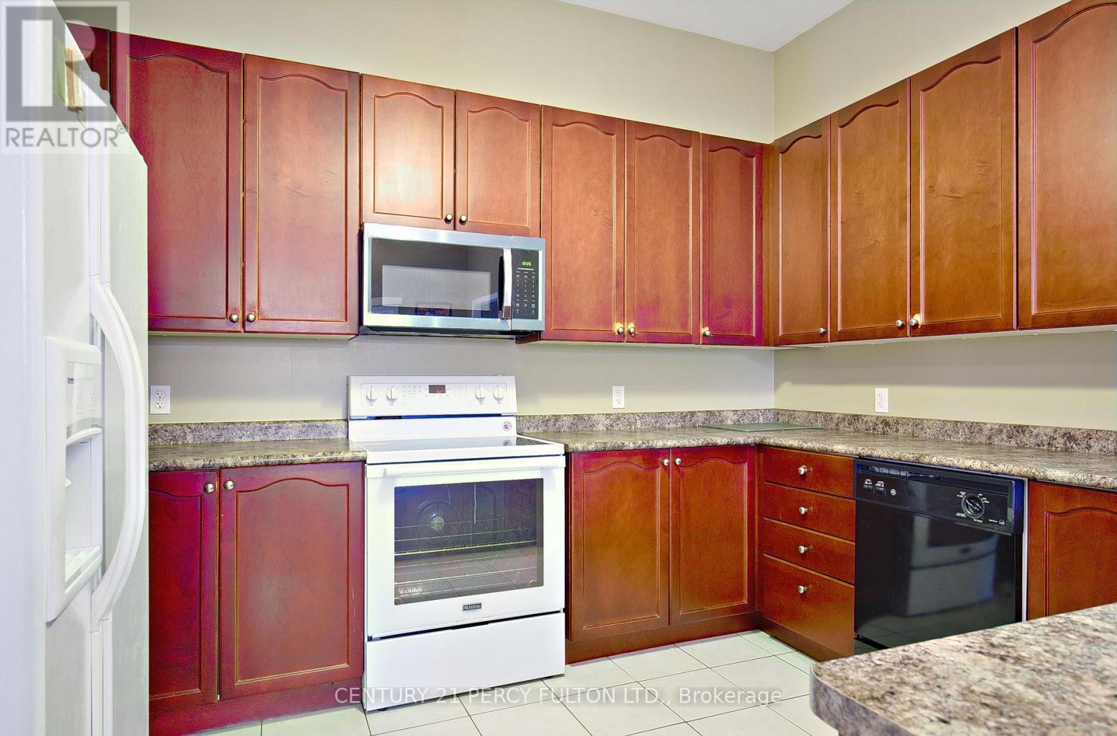 7 Bridlewood Boulevard, Whitby, ON photo 11