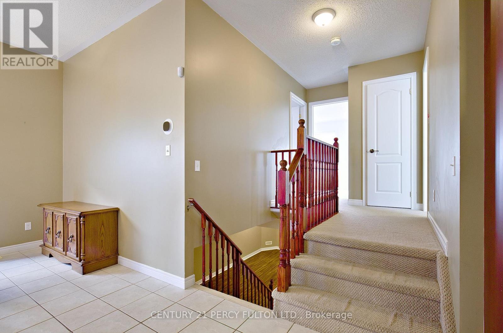 7 Bridlewood Boulevard, Whitby, ON photo 13