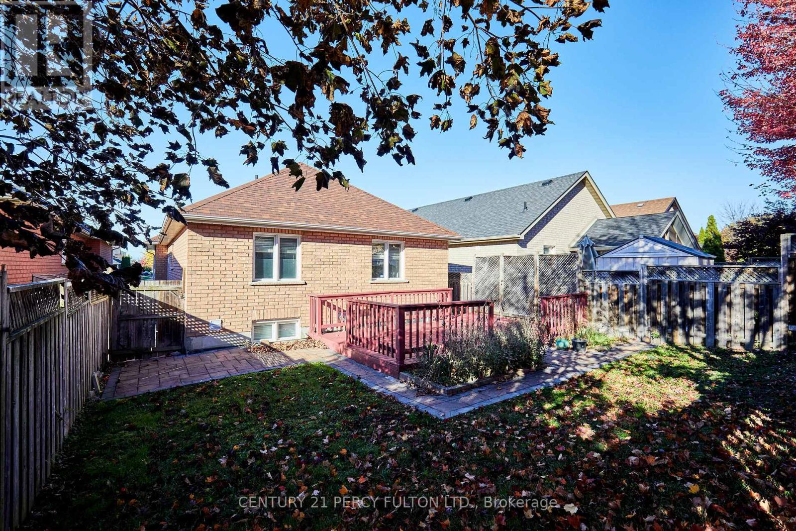 7 Bridlewood Boulevard, Whitby, ON photo 44