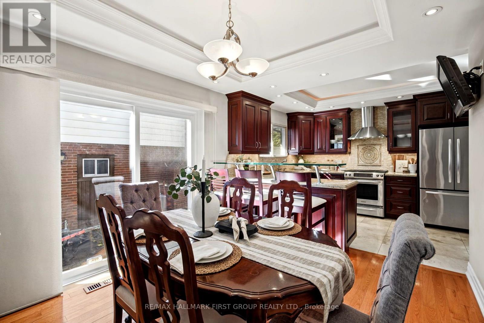 518 Gilbert Street East, Whitby, ON photo 12