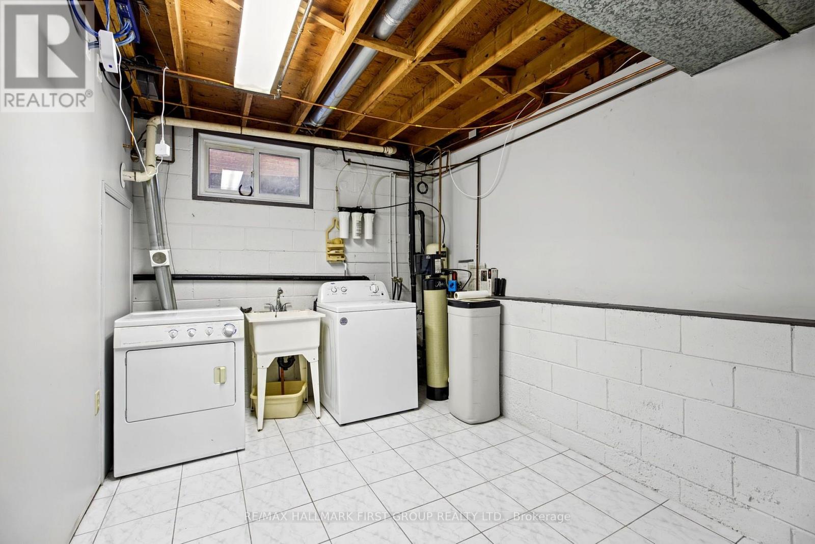 518 Gilbert Street East, Whitby, ON photo 35