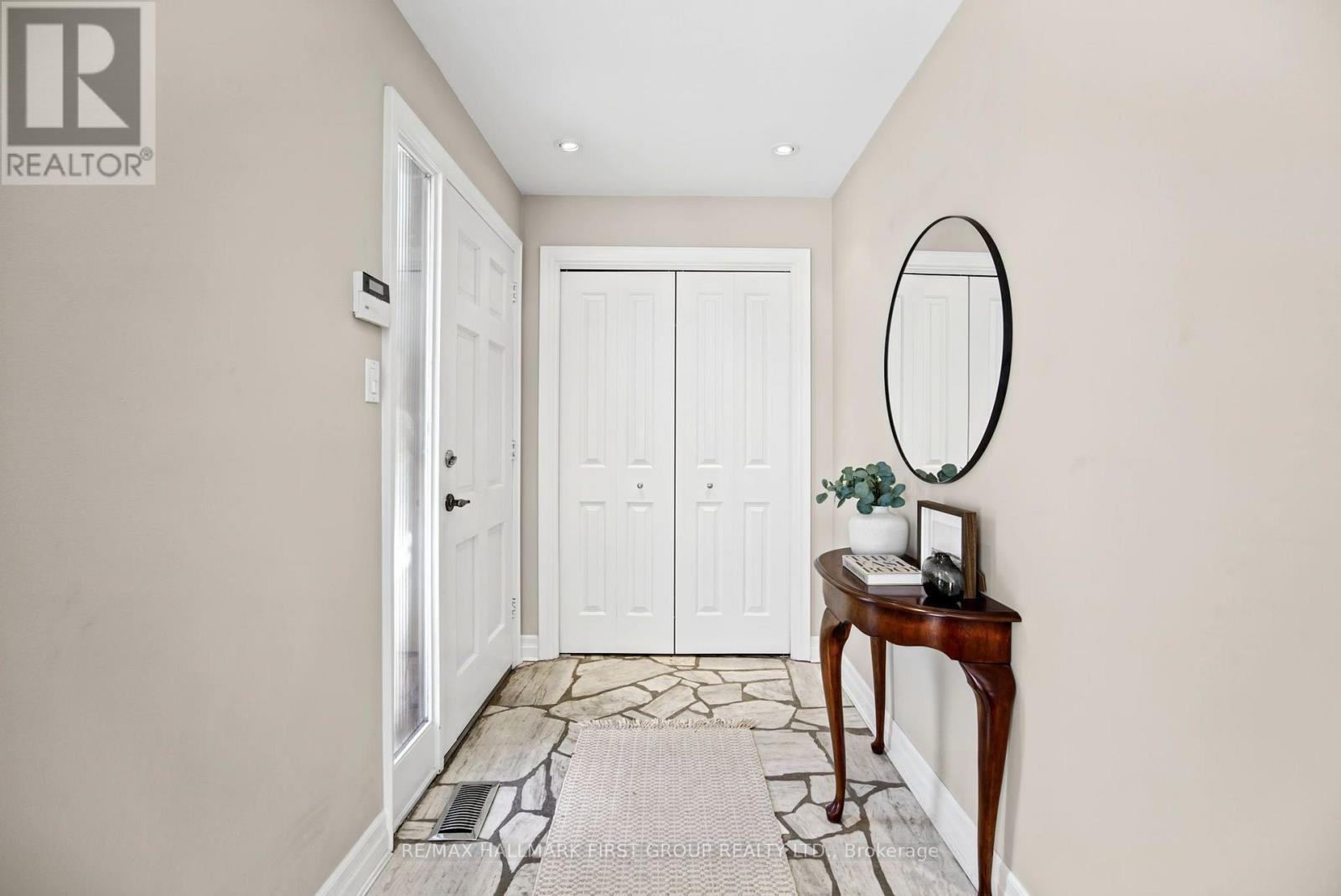 518 Gilbert Street East, Whitby, ON photo 4
