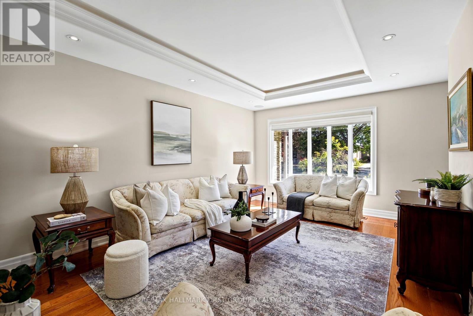 518 Gilbert Street East, Whitby, ON photo 8