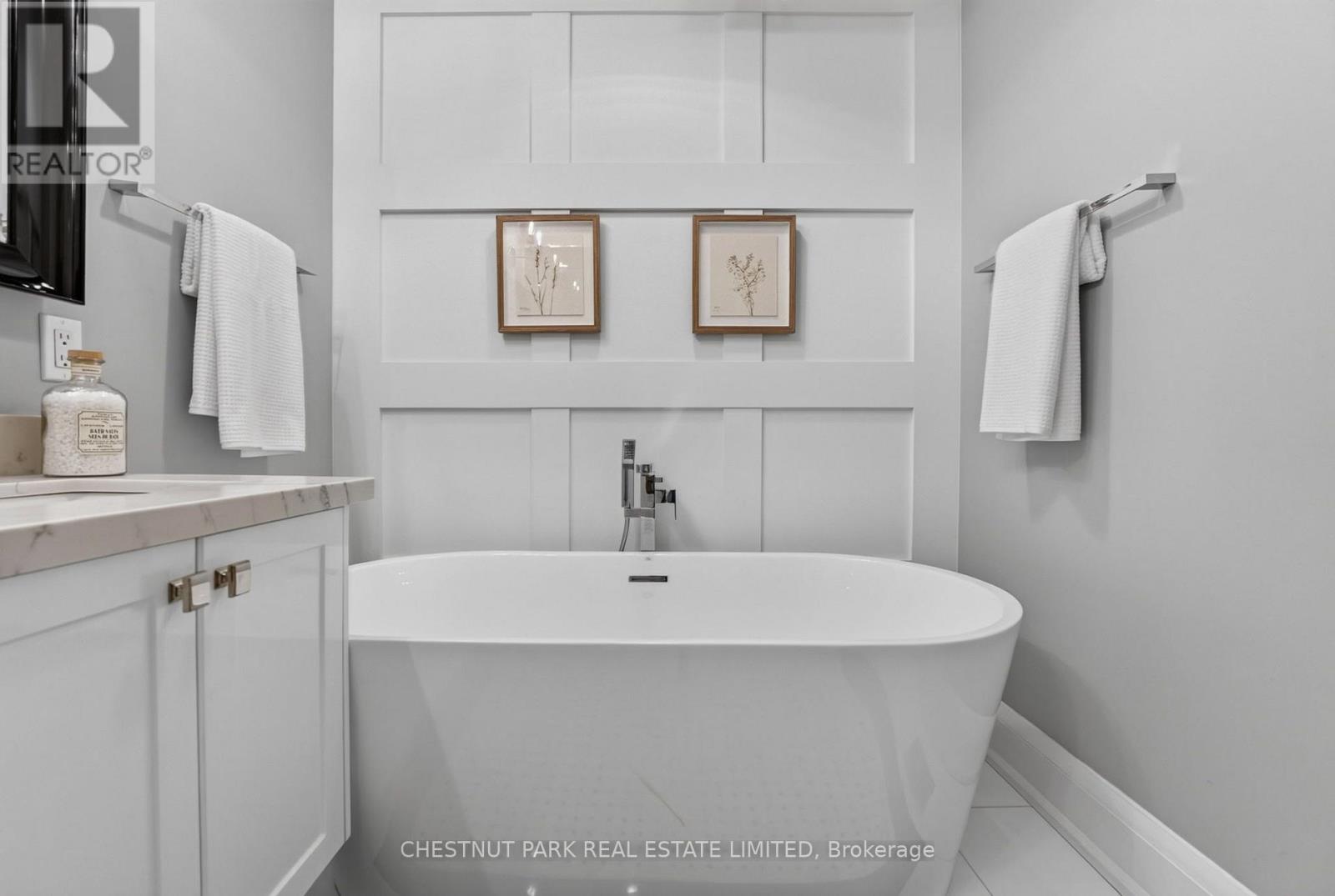 111 Dixon Avenue, Toronto, ON photo 12