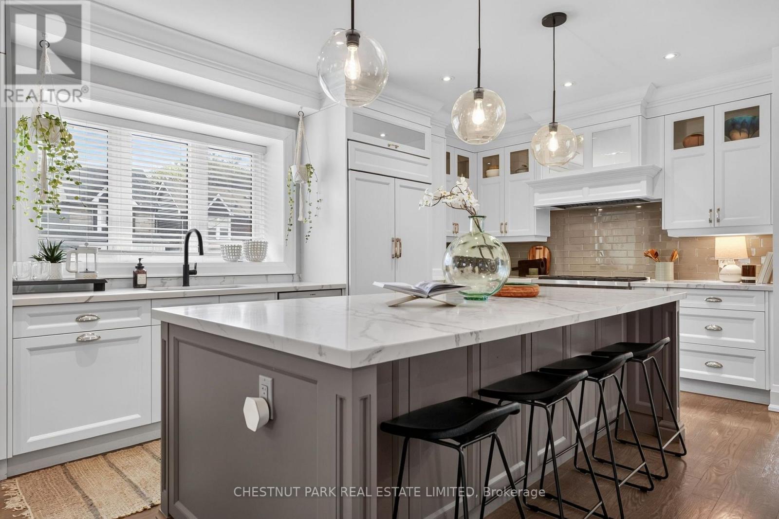 111 Dixon Avenue, Toronto, ON photo 3