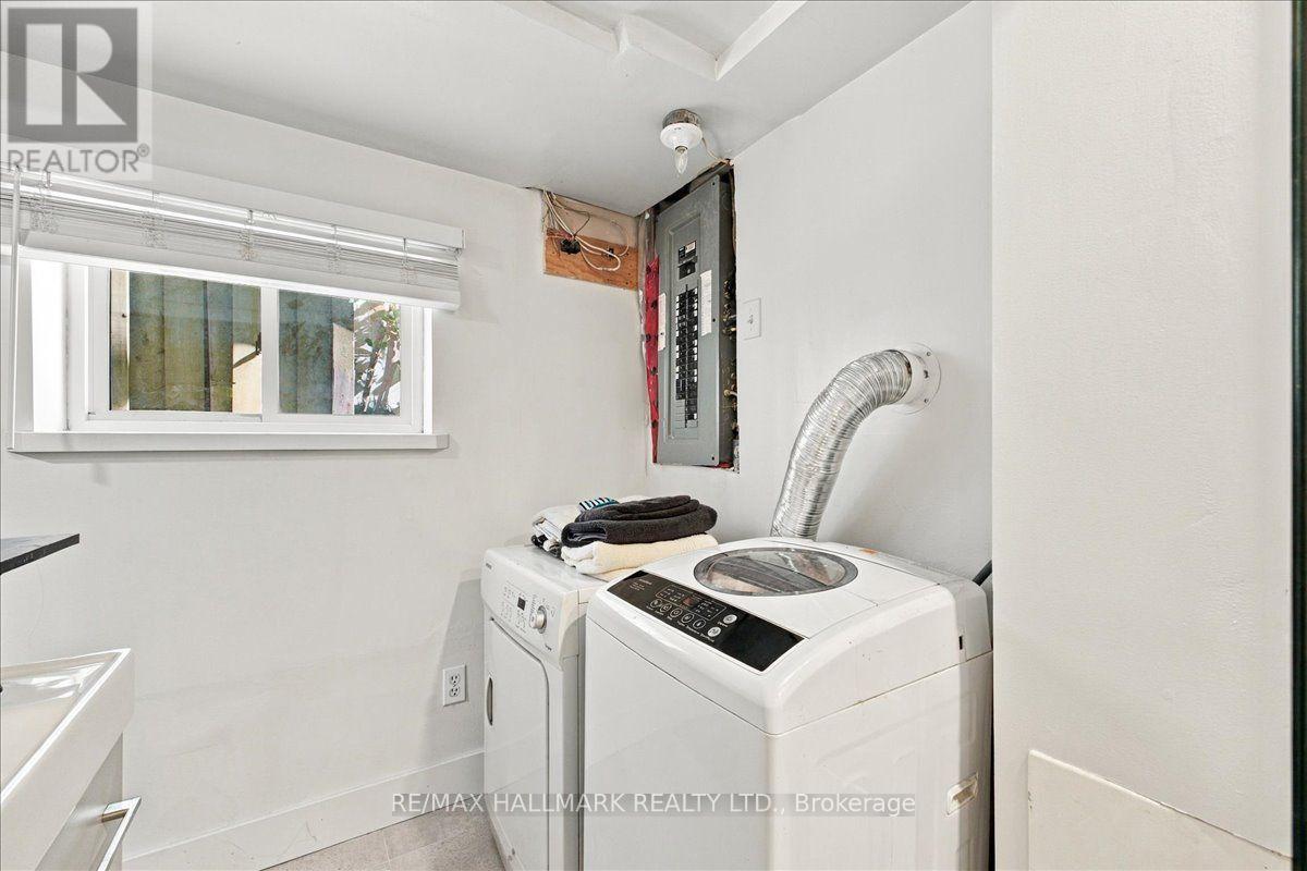 44 Baltic Avenue, Toronto, ON photo 30