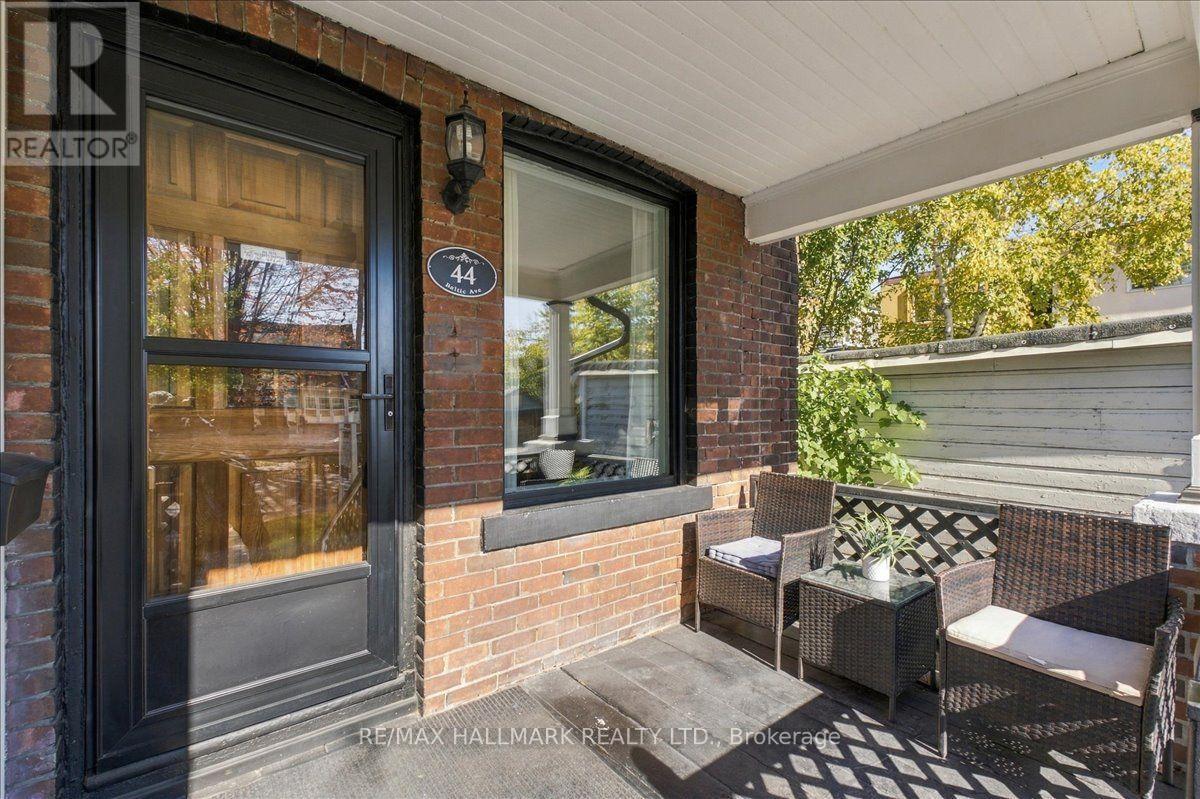 44 Baltic Avenue, Toronto, ON photo 4