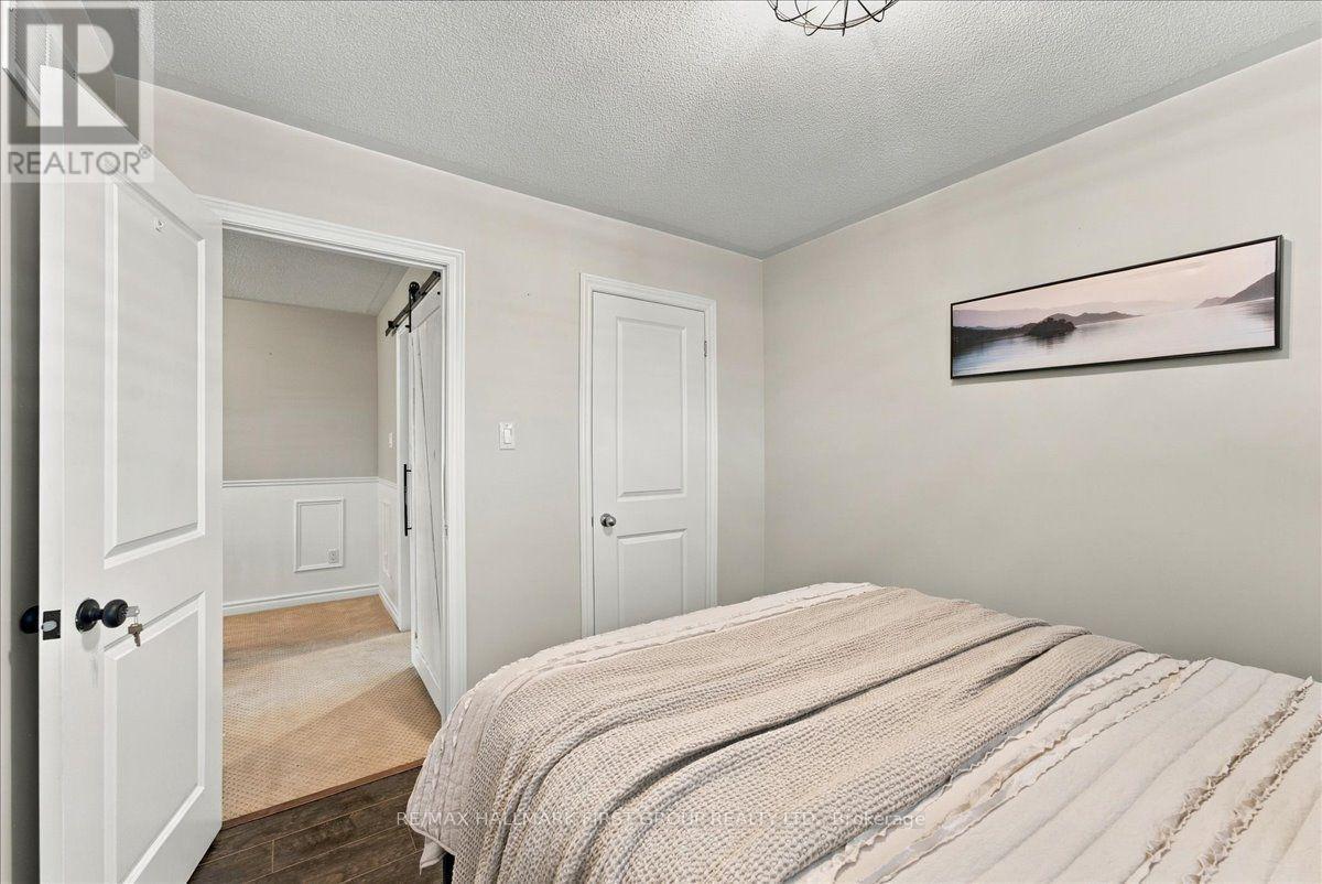 38 Gallimere Court, Whitby, ON photo 23