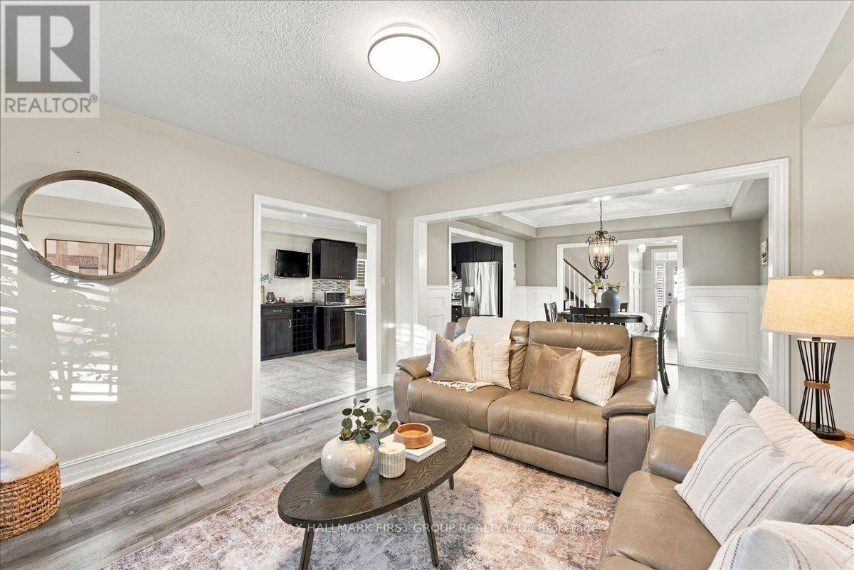 38 Gallimere Court, Whitby, ON photo 8
