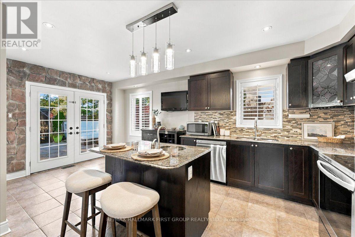 38 Gallimere Court, Whitby, ON photo 9