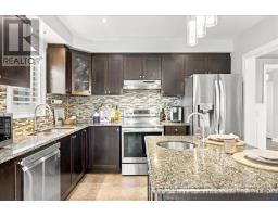 Kitchen - 38 Gallimere Court, Whitby, ON L1N0J5 Photo 11