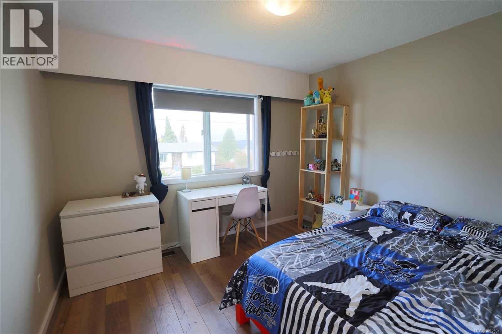 363 Englewood Dr - 12