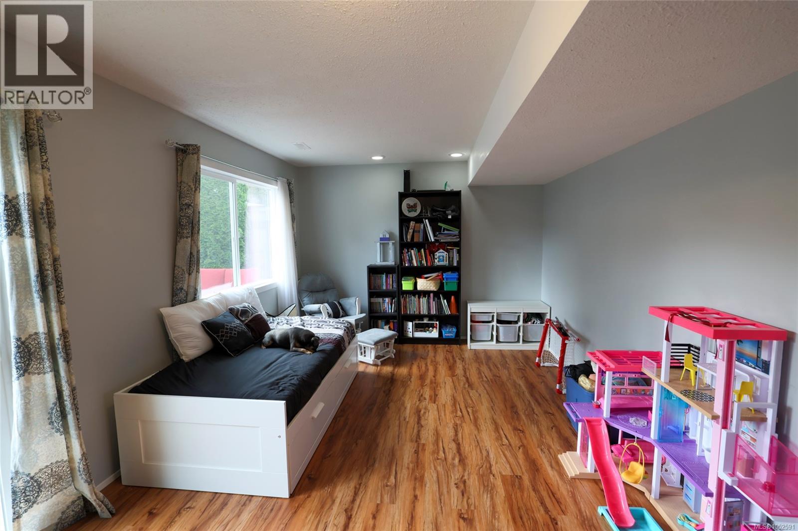 363 Englewood Dr - 18
