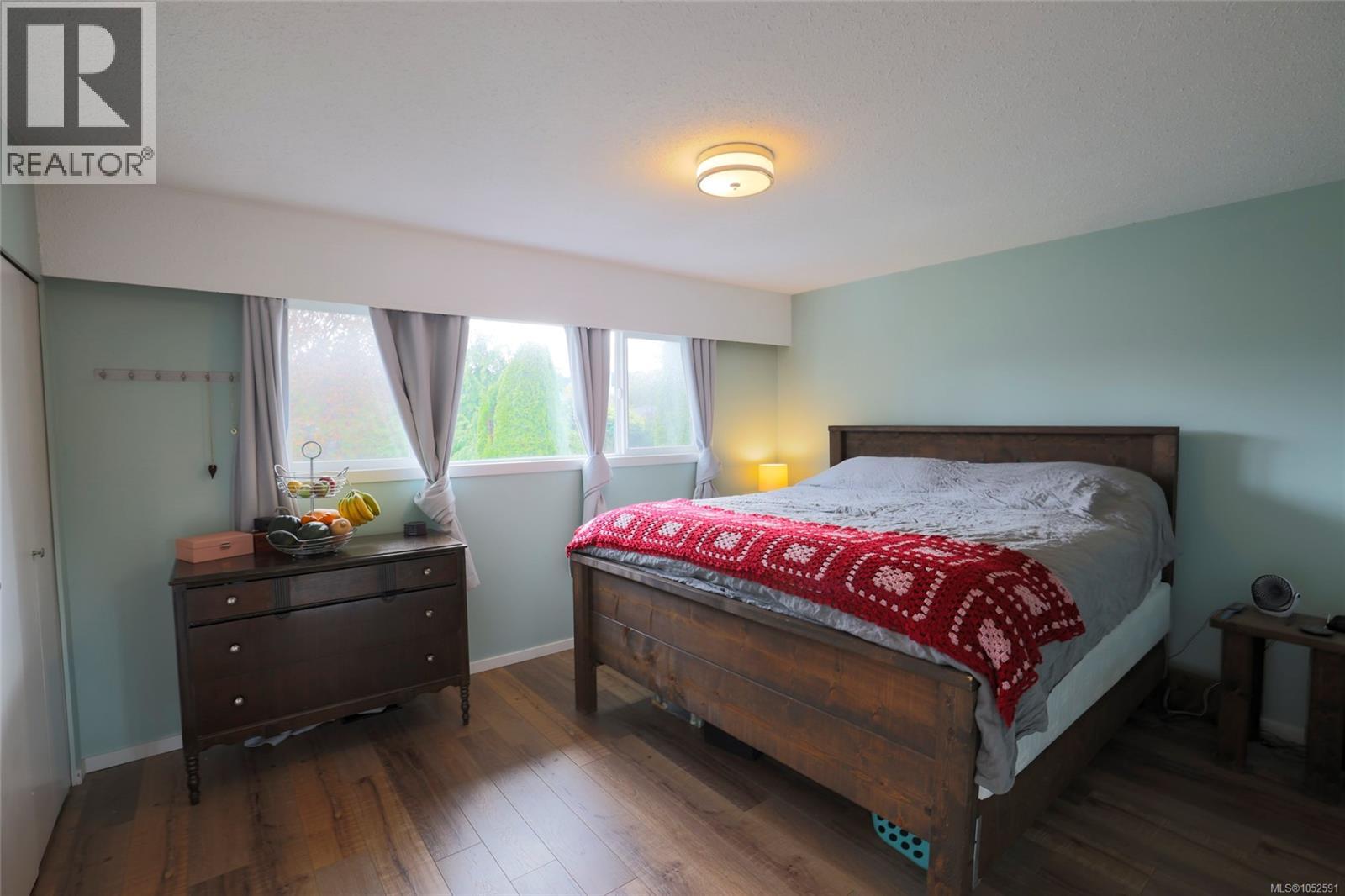 363 Englewood Dr - 13