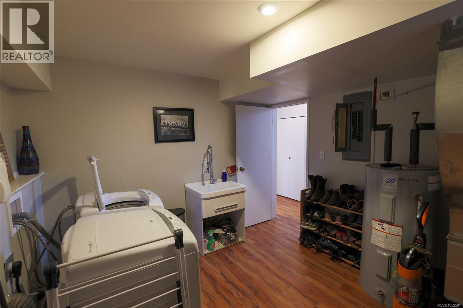 363 Englewood Dr - 40