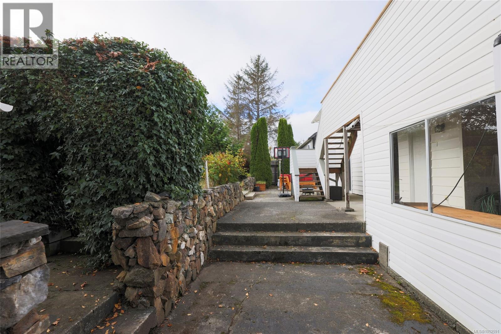 363 Englewood Dr - 35